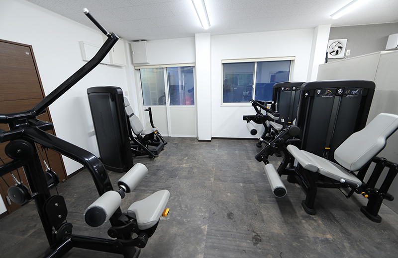 トレーニングマシーン